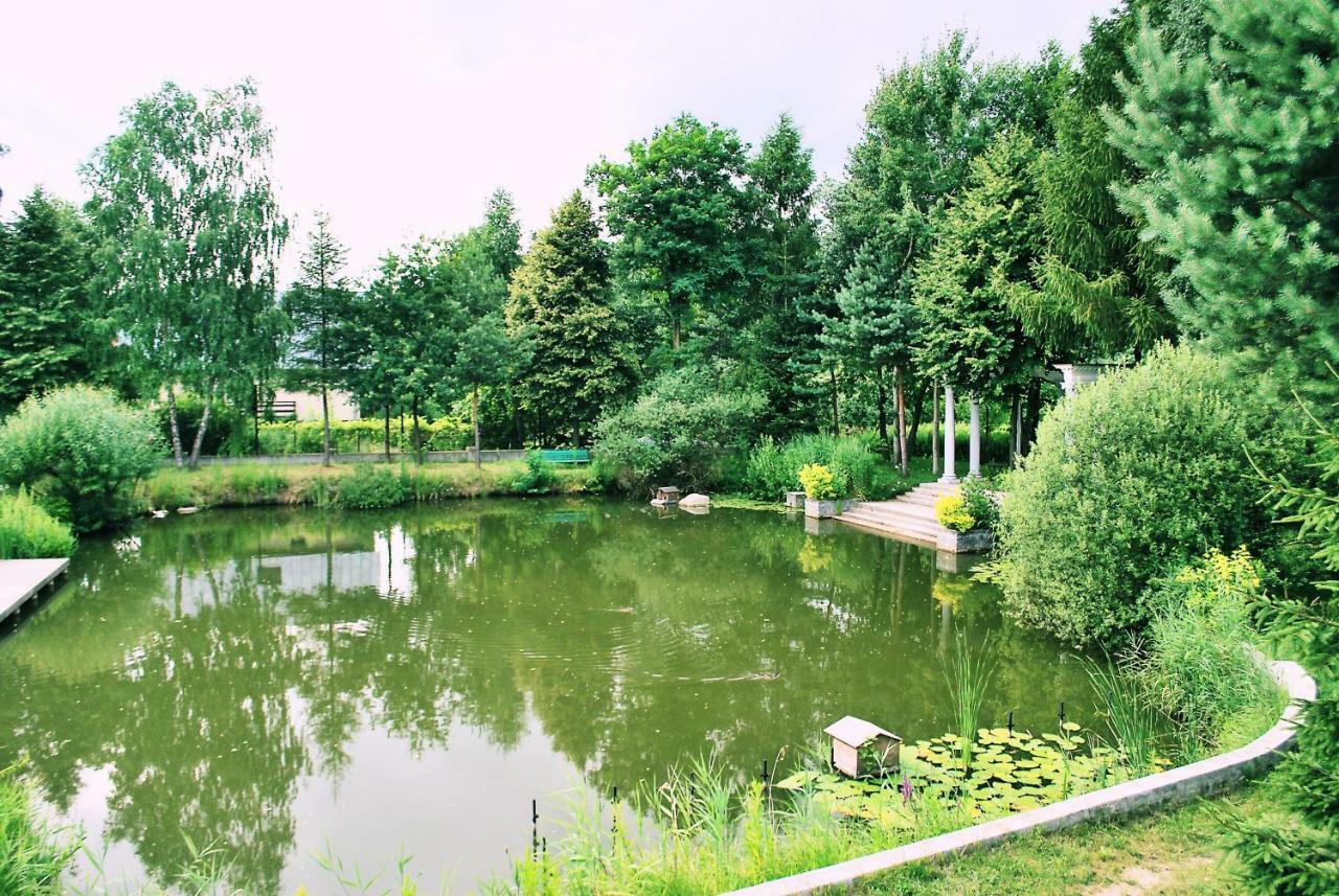 Hotel Ksiaze Poniatowski Lesznowola  Экстерьер фото