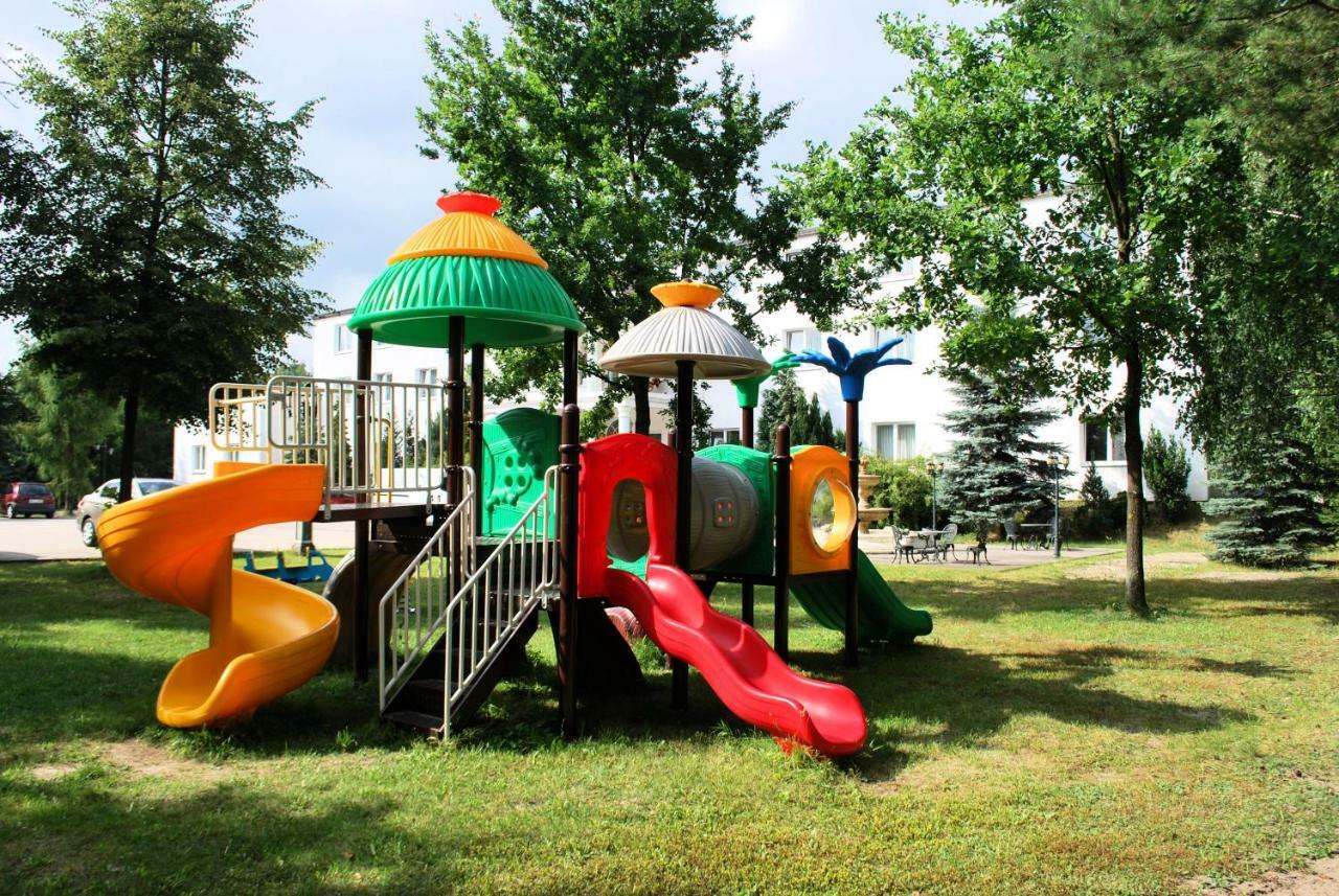 Hotel Ksiaze Poniatowski Lesznowola  Экстерьер фото