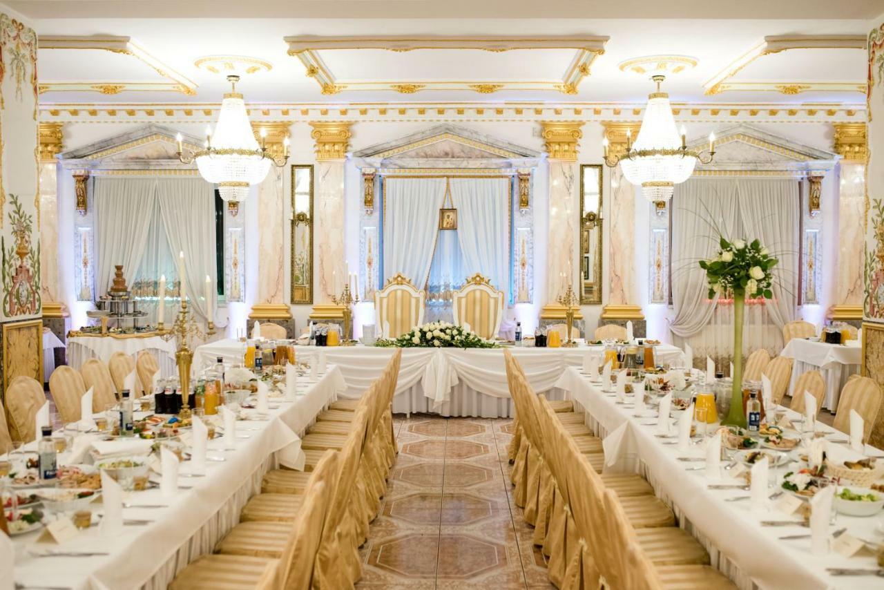 Hotel Ksiaze Poniatowski Lesznowola  Экстерьер фото