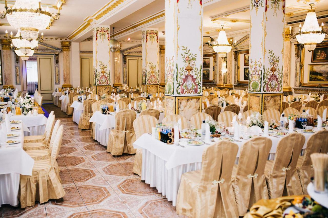 Hotel Ksiaze Poniatowski Lesznowola  Экстерьер фото